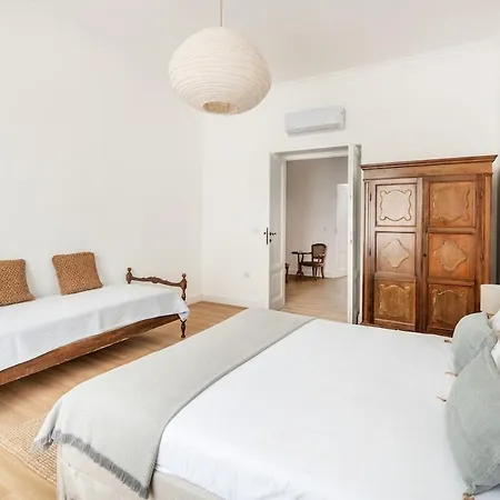 Davita - Casa Leda * Rom